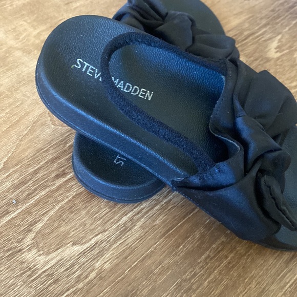 Excellent condition black Steve Madden - Picture 3 of 4